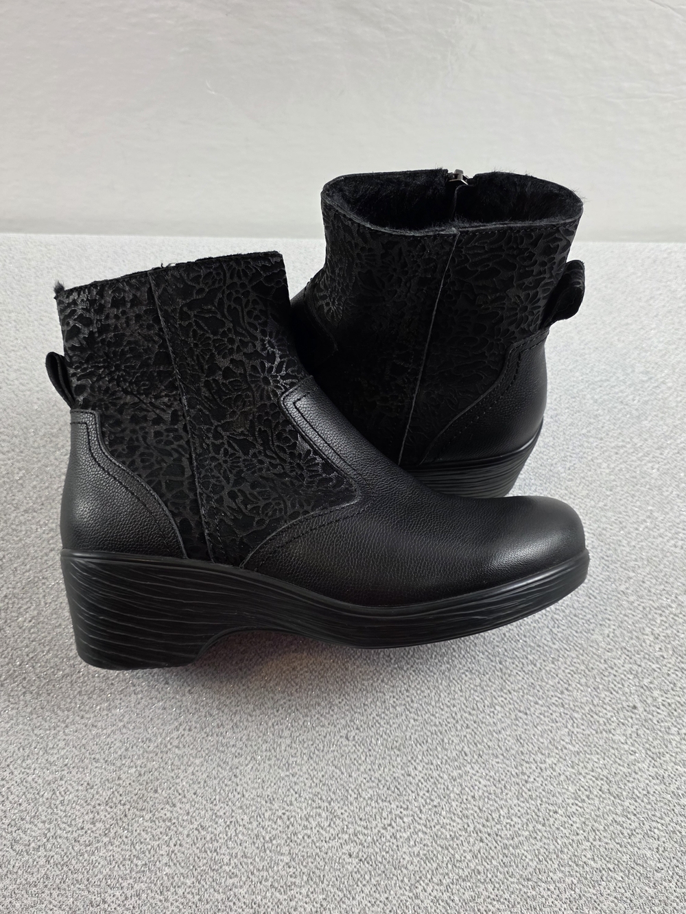 Alegria Scarlett Fur Lined Side Zip Ankle Boots Black Wedge Heel Wmn's 38/8